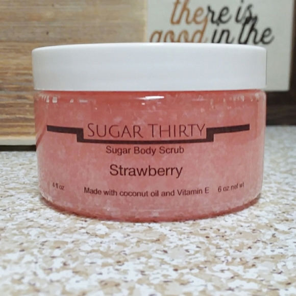 Harriet Ave Jewels Other - Strawberry Sugar Body Scrub